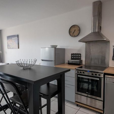 Appt De Charme Avec Grand Balcon Proche Avignon Wifi Gratuit Monteux Exterior foto