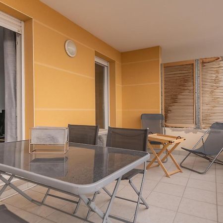 Appt De Charme Avec Grand Balcon Proche Avignon Wifi Gratuit Monteux Exterior foto
